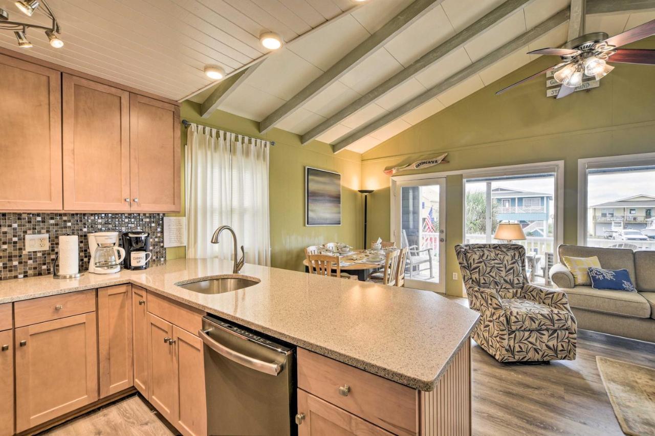 2nd-Row Holden Beach Abode - Steps to Ocean! Exterior foto